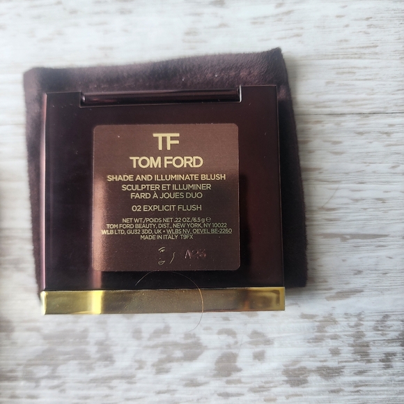 Tom Ford shade and illuminate blush - Picture 3 of 5